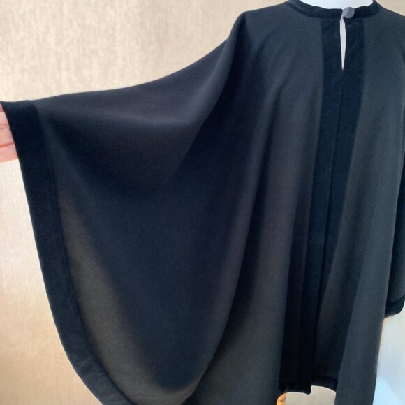 Vintage Black Wool Cape with Matching Scarf - Picture 5 of 9